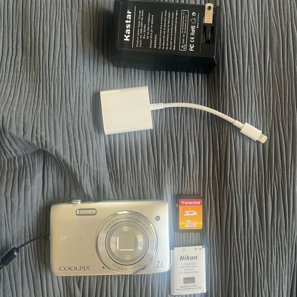 Nikon Coolpix S3500 Digital Camera